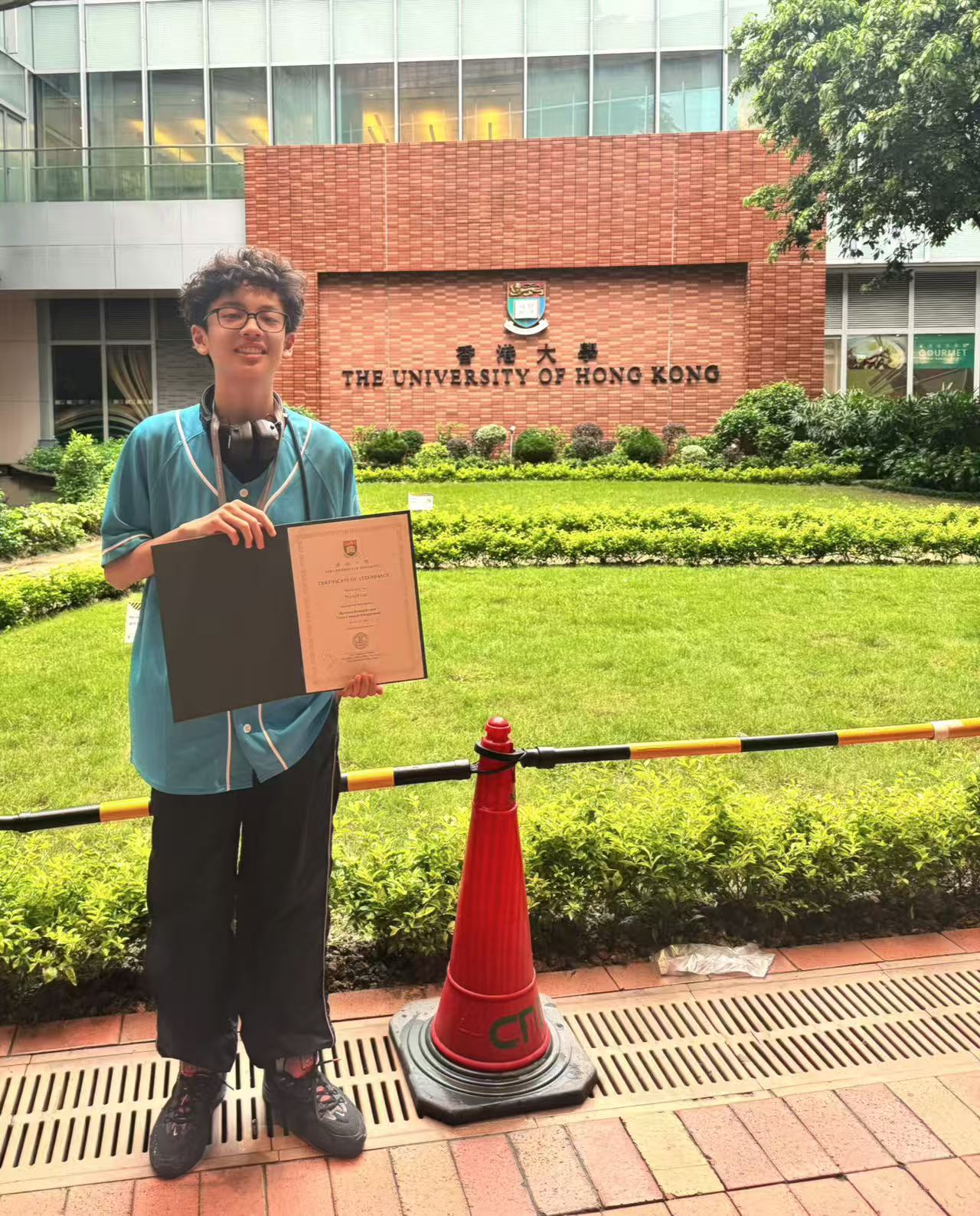 2026 年香港大学 SISB 夏校结业留影
